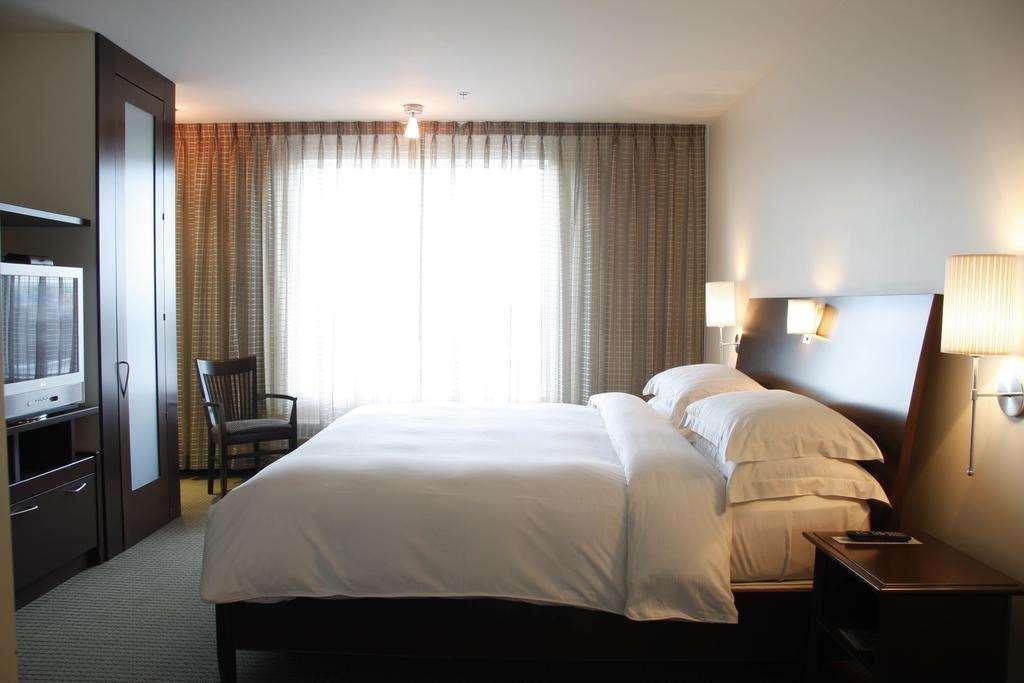 Hotel Mortagne Boucherville Ngoại thất bức ảnh